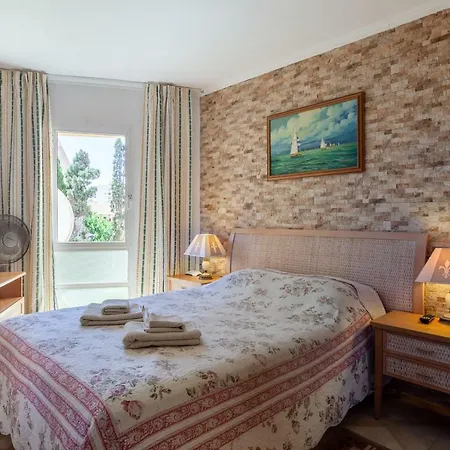 Apartamento Yomely Towers Апартаменты Арона